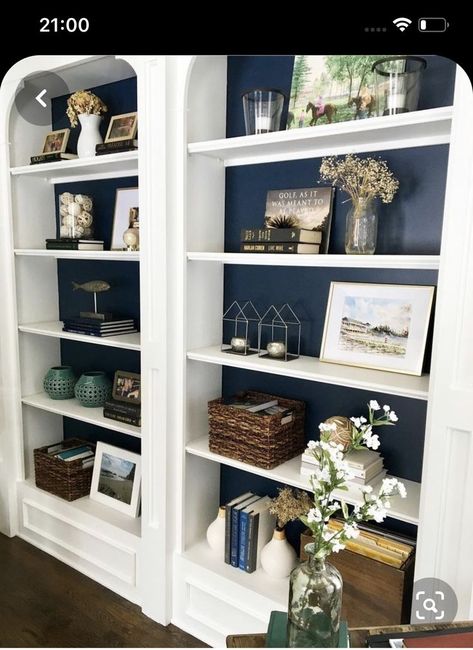 Dvd Shelves, Built In Shelves Living Room, Navy Paint, Shelf Decor Living Room, Living Room Built Ins, Shelves White, Bookshelves In Living Room, Kitchen Glass, Bookcase Decor