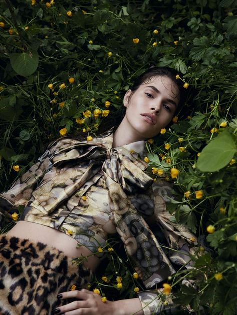 Vanessa Moody Wanders Into 'Wild Garden' By Camilla Akrans For Vogue China August 2016 — Anne of Carversville Moody Poses, Jungle Editorial, Passage Ideas, Fashion Photography Editorial Vogue, Camilla Akrans, Vanessa Moody, Forest Fashion, Editorial Vogue, China Image