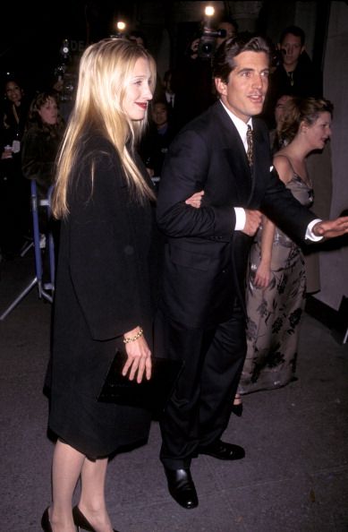 carolyn bessette kennedy George Magazine, Carolyn Bessette, John Junior, John Fitzgerald, Jfk Jr, 2nd Anniversary, Martha's Vineyard, After Life, Famous Women