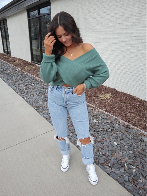 Abercrombie Jeans Outfit, Leather Platform Converse, Off The Shoulder Knit Sweater, Straight Leg Jeans Outfits, Knit Sweater Outfit, Errands Outfit, Ripped Jeans Outfit, Abercrombie Jeans, Platform Converse