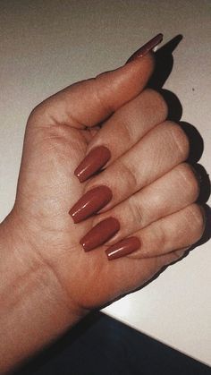 "Turn heads this fall with trendy terracotta nails! 🍂 A chic way to embrace the earthy tones of the season. Get your autumn glow on! ✨ #FallStyle #TerracottaNails #AutumnMood" Nails For Tan Hands, Terracotta Nails Wedding, Terracotta Nails Designs Wedding, Burnt Sienna Nails, Burnt Red Nails, Rusty Orange Nails, Terra Cotta Nails, Burnt Orange Nails Acrylic, Fall Nails Solid Color