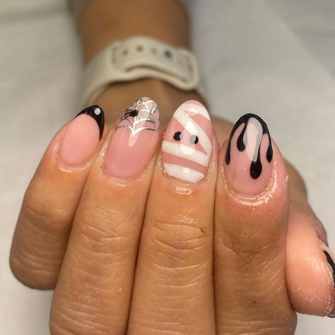 I’m obsessed with the Halloween nails right now 👻 India’s nail art is just the CUTEST!! She makes spooky chic. #nails #halloweennails… | Instagram Discreet Halloween Nails, Spooky Season Nails Short Almond, Cute Nails For Halloween Short, Cute Halloween Nails Short Almond, Fall Or Halloween Nails, Cute Almond Halloween Nails, Very Short Halloween Nails, Black Nails Halloween Art Designs, Scream Nails Acrylic Short