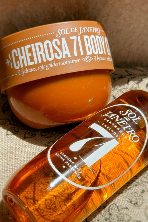 Limited Edition Cheirosa 71 Body Cream moisturizes your skin with vitamin-rich macadamia nut while wrapping it in a soft golden shimmer. And OF COURSE it's scented with our delicious Cheirosa 71 fragrance 🍪🍨 Birthday Wishlist Aesthetic, Profumo Victoria Secret, Brazilian Bum Bum Cream, Bum Bum Cream, Haut Routine, Body Fragrance, Sephora Skin Care, Macadamia Nut, Work Online