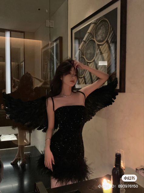 Black Sparkly Dress Outfit, Sparkly Dress Outfit, Rich Vibes, Blink Blink, Black Sparkly Dress, Pose Fotografi, Night Vibes, Fairytale Dress, Sparkly Dress