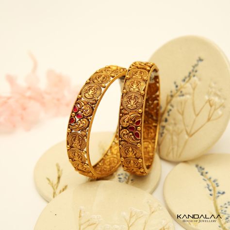 Adorn your wrist with the charm of yesteryears—these antique Nakas bangles feature intricate designs that blend historical artistry with classic sophistication. Bangles Jewelry Designs Gold Antique, Antique Gold Bangles Design, Bangles Jewelry Designs Gold, Jewelry Designs Gold, Antique Gold Bangles, Bangle Collection, Antique Bangles, Classic Bangles, Bangles Gold