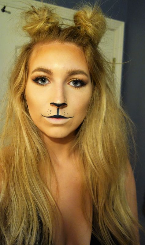 Simple Lion Makeup, Face In Butterfly Tattoo, Lion Face Makeup, Lion Butterfly Tattoo, Face Butterfly Tattoo, Lion Face Paint Easy, Lion Costume Women, Tiger Costume Diy, Lion Face Tattoo