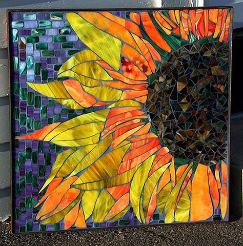 Sunflower Placque | Flickr - Photo Sharing! Stained Glass Sunflower, Sunflower Mosaic, Glass Sunflower, Mosaic Madness, Mosaic Stained, Mosaic Art Projects, Mosaic Tile Art, Glass Mosaic Art, Mosaic Flowers