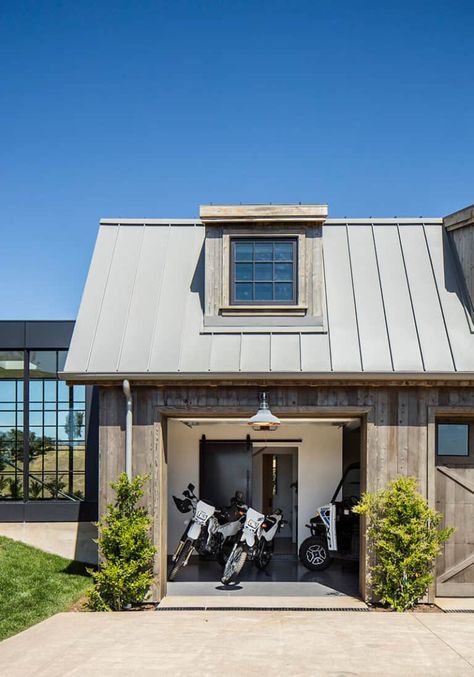 Breathtaking Santa Barbara country style home in Santa Ynez Valley Modern Garage Exterior, Glass Breezeway, Brandon Architects, Rustic Meets Modern, Traditional Home Magazine, Garage To Living Space, California Beach House, Modern Coastal Home, Garage Exterior