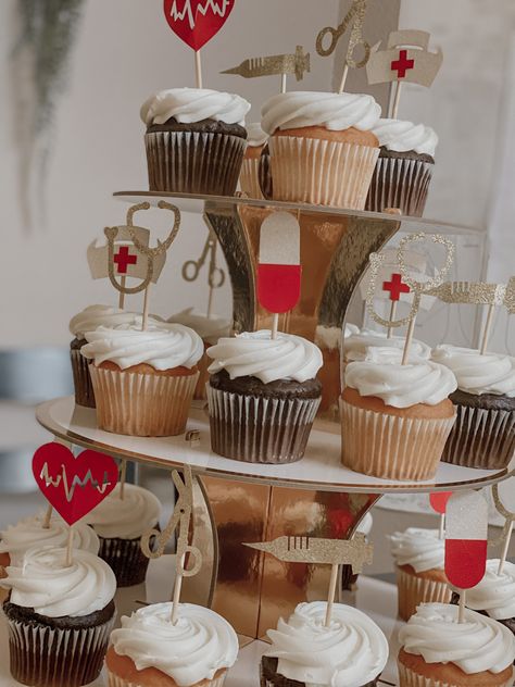 Medical Assistant Party Ideas Graduation, Phlebotomy Cupcakes, Medical Assistant Graduation Party, Phlebotomy Graduation, Medical School Party, Medical Graduation Party Ideas, Med School Party, Msw Graduation Party Ideas, Medical Assistant Party Ideas