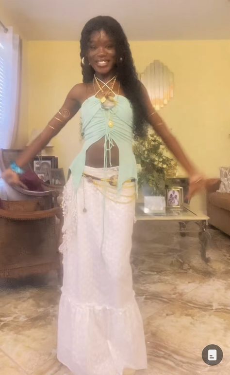 Island Inspired Outfit, Erykah Badu Inspired Outfits, Bright Boho Outfit, Earth Goddess Aesthetic Outfits, Earthy Prom Dresses, Earthy Outfits Pants, Earthy Dress Outfits, Fae Aesthetic Outfit, Outfit Ideas Earthy