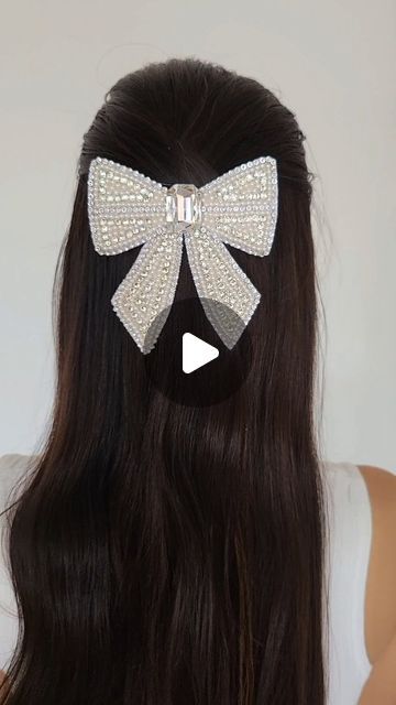 Hair Bows Diy Ribbon, Hair Bow Video, Ribbon Flowers Diy, Kids Hair Bows, Diamond Hair, Bows Diy Ribbon, Pearl Accessories, Handmade Hair Bows, Handmade Hair Accessories