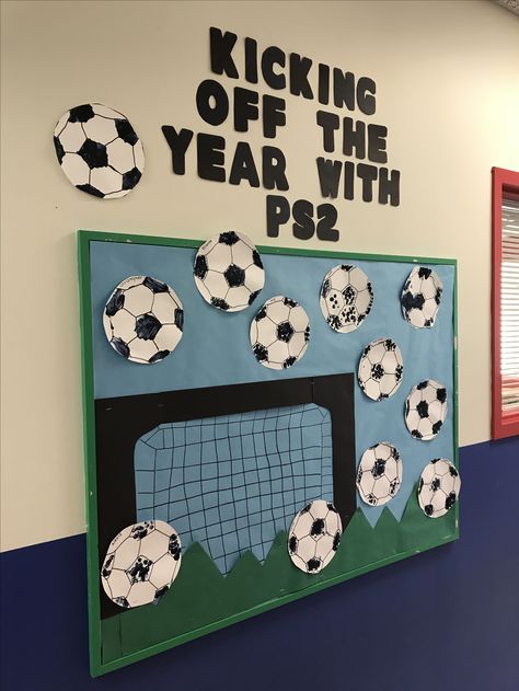 Soccer Themed Bulletin Boards, Soccer Theme Classroom Ideas, Pssa Bulletin Board Ideas, Soccer Classroom Door, Sports Board Ideas, Soccer Board Ideas, Soccer Theme Classroom, Sports Gala Decoration Ideas For School, Sports Themed Bulletin Boards