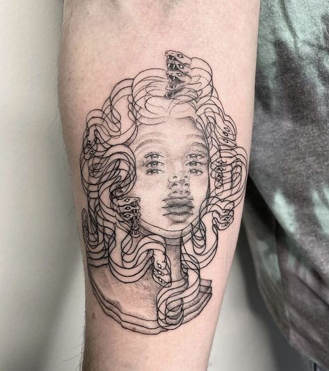 My 35 ‘Moving’ Tattoos That Might Make You Feel Dizzy Back Of Neck Tattoos, Rose Gold Tattoo, Apocalypse Tattoo, Neck Tattoos For Men, Moving On Tattoos, Trippy Tattoo, Optical Illusion Tattoo, Cartoon Tattoo, 13 Tattoos