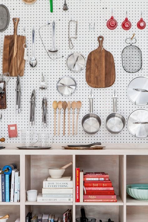 Peg Board in Kitchen Area at Cook Space Brooklyn, Photo by Sean Santiago Peg Board Organization Kitchen, Pegboard Kitchen Organization, Skadis Pegboard, Pegboard Kitchen, Organization College, Peg Boards, Pegboard Storage, Butlers Pantry, Apartment Organization