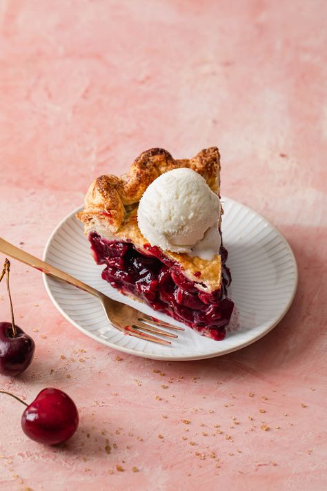 Homemade Sweet Cherry Pie — Style Sweet Almond Pie Recipe, Fruit Pie Recipes Easy, Easy Fruit Pie, Fresh Cherry Pie, Fruit Pie Recipe, Almond Pie, Sweet Cherry Pie, Homemade Cherry Pies, Fun Thanksgiving Desserts