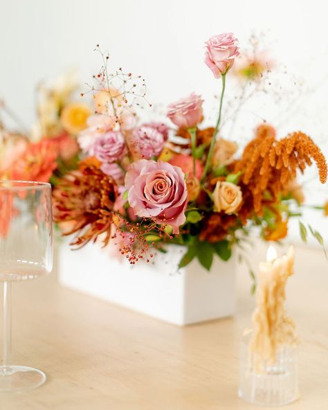 Pro florist tips to infuse your cottage with fall color—follow the link! (📷: Brogen Jessup, Florist tips: Native Poppy) https://thecottagejournal.com/pro-florist-tips-to-infuse-your-cottage-with-fall-color/ Poppy Flower Arrangement, Long And Low Arrangement, Florist Tips, Native Poppy, Thanksgiving Flowers, Flower Varieties, Unique Flower, Fall Color, Thanksgiving Table