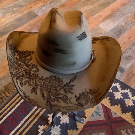 Cowboy Hat With Flowers, Burned Hats, Cowboy Hat Design, Stray Dog Designs, Hat Burning, Brown Cowboy Hat, Hat With Flowers, Cowboy Hat Bands, Custom Made Hats