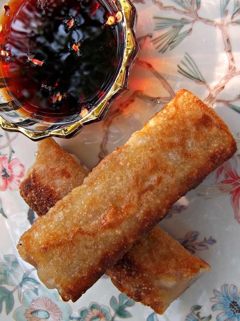 Chinese Egg Roll Recipes, Storing Fresh Ginger, Shrimp Egg Rolls, Crispy Honey Chicken, Homemade Egg Rolls, Chinese Egg, What's For Supper, Egg Roll Recipes, Napa Cabbage