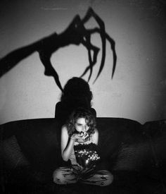 Photos D'ombre, Scary Photography, Horror Photography, Horror Photos, Halloween Photography, Fotografi Digital, Shadow Photography, Shotting Photo, Photographie Portrait Inspiration