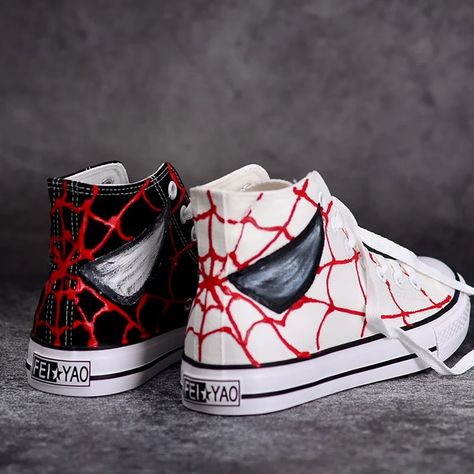 Black Converse Drawing On Shoes, Spider Man Shoes Converse, Marvel Shoes Painted, Painting Ideas On Shoes, Painting On Shoes Ideas, Paint Shoes Ideas, Spider Man Craft, Things To Paint On Shoes, Converse Custom Art