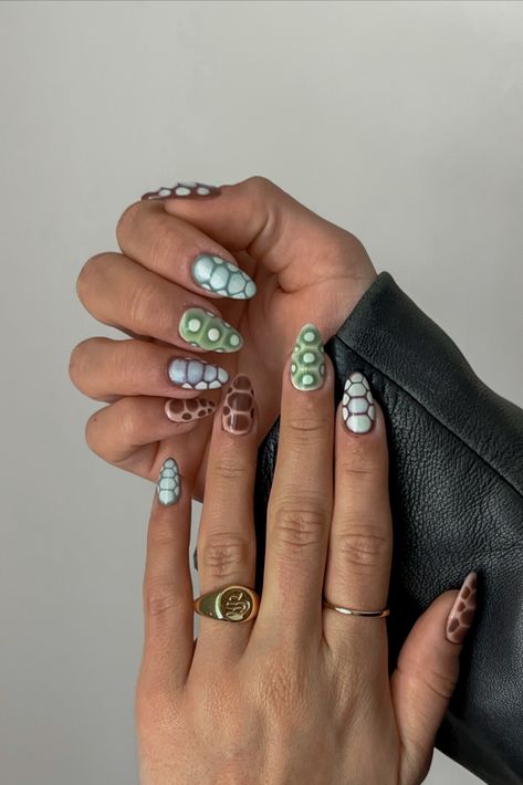 Nails Dragon, Scene Nails, Blooming Gel Nails, Nail Art Step By Step, Fall Nails 2023, Nails Funky, Funky Aesthetic, Art Step By Step, Blooming Gel