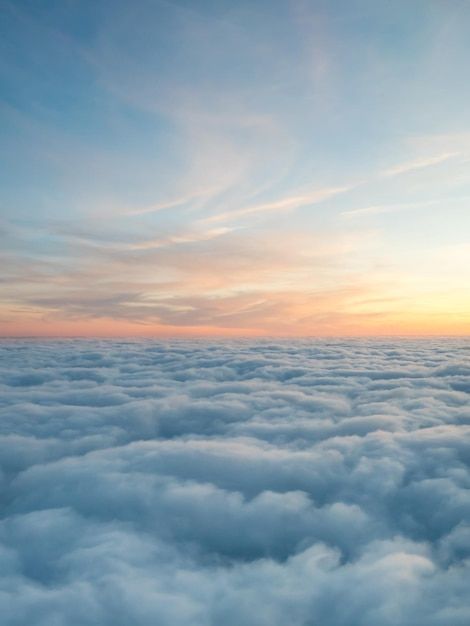 Au-dessus Des Nuages Depuis La Fenêtre D... | Premium Photo #Freepik #photo #vue-avion #aile-avion #nuage-avion #avion-terre Photo Ciel, Photo Avion, Over The Clouds, Cloud Lights, Window View, Iconic Photos, Vector Photo, Premium Photo, 1 Million