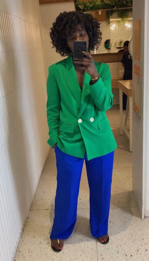 Colorful Blazer Outfits, Fashion Outfits Work, Casual Blazer Outfits, Blazer Outfits Women, Blazer Outfits Casual, Color Combos Outfit, Fall Winter Fashion, Color Combinations For Clothes, Stylish Work Attire