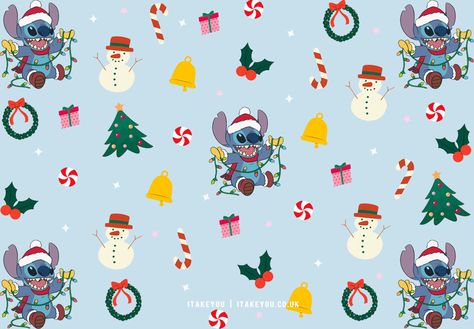 Preppy Christmas Wallpaper Ipad, Wallpaper Ipad Blue, Preppy Christmas Wallpaper, Ipad Blue, Christmas Wallpaper Ideas, Festive Wallpaper, Christmas Wallpaper Ipad, Wallpaper For Laptop, Preppy Christmas