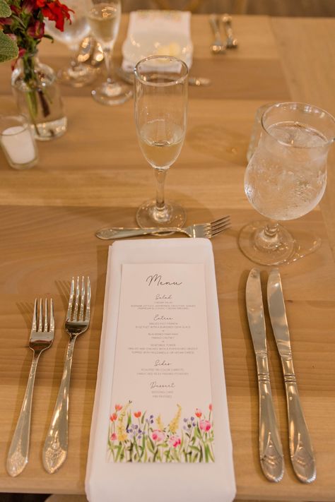 "*PRINTED & DIGITAL OPTIONS* Enhance your event with beautiful wildflower menus, and leave the work to me! I just had my own wedding and know how overwhelming getting all of your paper goods in order can be. So I created a super simple process for putting together gorgeous floral-themed menus/programs.  These 4x9\" menus are perfect for a spring or summer wedding or floral event theme. The design comes from one of my original watercolor paintings and is rustic, lively and elegant all at once. Wh Floral Place Setting Wedding, Wedding Table Menu Cards, Watercolor Menu Design, Wildflower Tablescape, Menus For Wedding, Menu Cards Wedding, Wedding Menu Ideas, Watercolor Menu, Wedding Table Menus