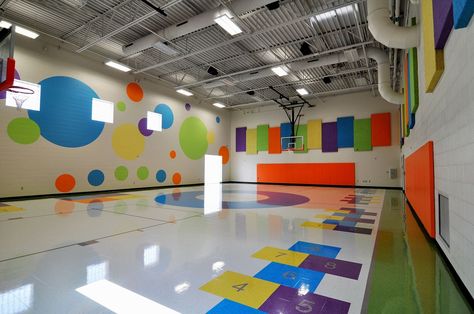 Gym Design Elementary School Interior Design Classroom, School Gym Decorations, Elementary School Interior Design, School Gym Design, Schools Interior, School Interior Design, Preschool Gym, Elementry School, Education Design Interior