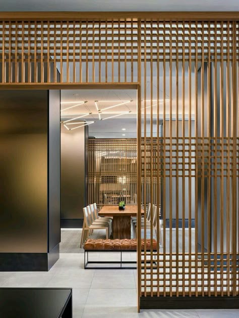 Minimal Partition Design, Screen Partition Design, Screen Design Interior, Wood Wall Partition, Fogarty Finger, Modern Partition, Modern Partition Walls, Room Partition Wall, Wood Partition