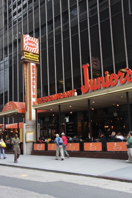 Junior's Cheesecake in Times Square. Best in the world, aside from my mom's cheesecake. Juniors Cheesecake, Restaurant Meals, Nyc Eats, New York City Pictures, Times Square Nyc, Nyc Spring, Nyc Baby, Best Cheesecake, City Pictures