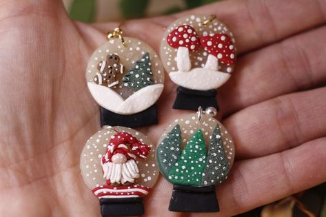 Polymer Clay Snowglobe, Snowglobe Earrings, Polymer Clay Snow Globe, Snow Globe Polymer Clay Earrings, Christmas Clay Rings, Snow Globe Clay Earrings, Snowglobe Clay Earrings, Polymer Clay Christmas Ornaments, Polymer Clay Flower Jewelry