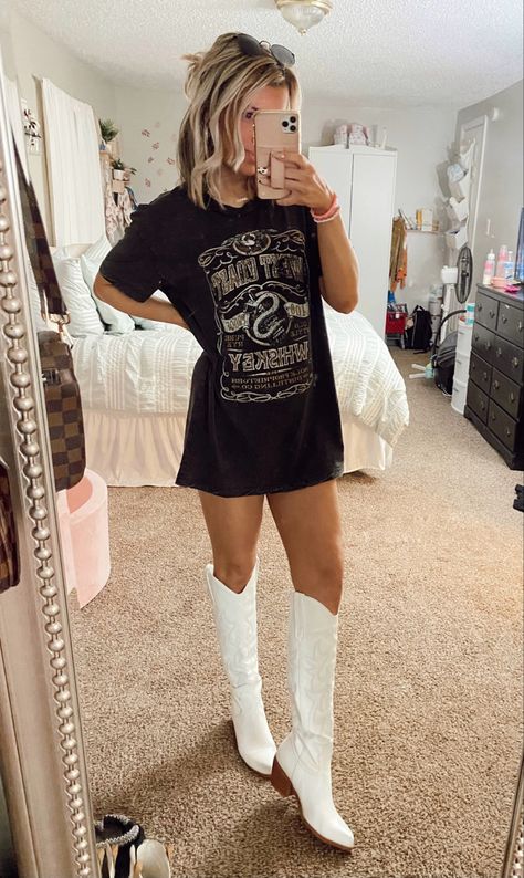 Country Outfit With White Boots, Jeans With White Cowboy Boots, Tall White Boots Outfit Concert, Outfits With Cowgirl Boots Summer, Short Wedding Dress With Cowgirl Boots, Tshirt Dress With Cowgirl Boots, High Cowgirl Boots Outfits, How To Style White Cowgirl Boots, Black Dress With White Cowboy Boots