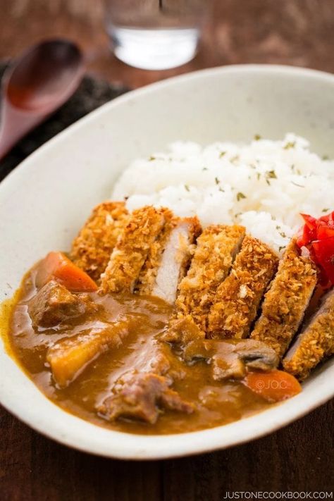 Japanese Katsu Curry, Curry Katsu, Japanese Katsu, Katsu Curry Recipes, Fish Cutlets, Curry Easy, Chicken Katsu Curry, Just One Cookbook, Katsu Curry