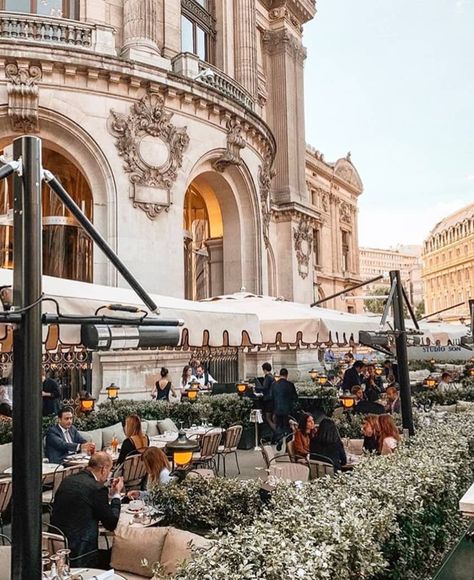 Coco Paris Restaurant, Paris Restaurant Aesthetic, Paris Terrace, Cafe Luxury, Parisian Restaurant, Restaurant Terrace, Paris In September, Parisian Hotel, Paris History