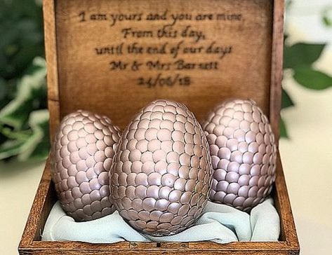 Your Guide To Game of Thrones Wedding Vows | Wedding Forward Game Of Thrones Decor, Wedding Announcements Invitations, Game Of Thrones Wedding, Vow Examples, Wedding Vows Examples, Dragon Wedding, Game Of Thrones Party, Vows Wedding, Summer Wedding Cakes