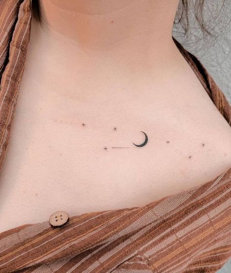 Minimalistic style taurus constellation tattoo located Zodiac Tattoos Taurus, Tattoos Taurus, Reindeer Tattoo, Most Painful Tattoo, Taurus Constellation Tattoo, Clavicle Tattoo, Tattoo Spots, Taurus Constellation, Astronomy Constellations