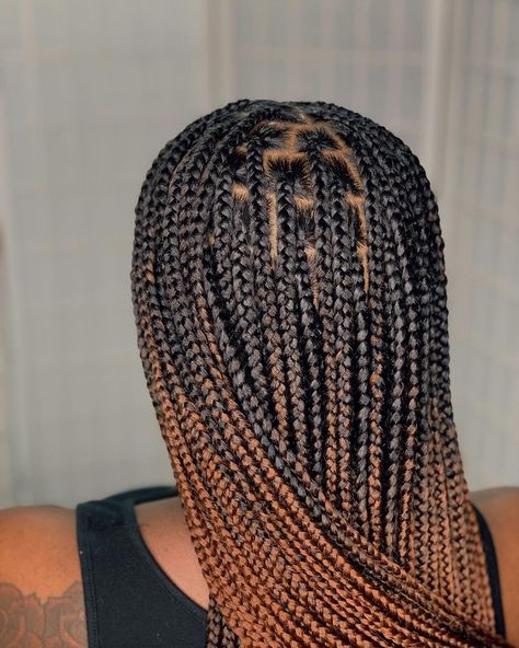 Mixed Hairstyles, Men's Braids, Braids Medium, Medium Knotless, Bridesmaid Hair Clips, Small Box Braids, Cute Box Braids, Knotless Box Braids, Woman Hairstyles