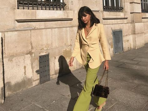 7 Outfits All the Cool Girls Are Wearing in Paris | WhoWhatWear.com | Bloglovin’ Beige Outfit, Ootd Inspo, Yellow Outfit, Green Outfit, Cool Street Fashion, Colourful Outfits, Ladies Dress Design, Street Style Outfit, Look Chic