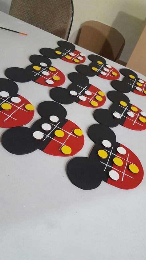 Minnie Mouse Crafts For Toddlers, Mickey And Minnie Crafts, Mickey Mouse Crafts For Kids, Mickey Craft, Γενέθλια Mickey Mouse, Mickey Mouse Classroom, Disney Crafts For Kids, Mickey Mouse Crafts, Twodles Birthday