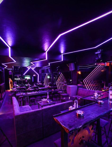 Club Design Interior, Bar Lounge Design, Klub Malam, Bar And Lounge, Club Lighting, Lounge Club, Nightclub Design, Night Bar, Bar Interior Design