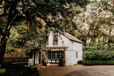 Portland Wedding Venues, Oregon Garden, Timberline Lodge, Wedding Venues Oregon, Portland Oregon Wedding, Garden Wedding Venue, Let's Get Married, Whimsical Garden, Oregon Wedding