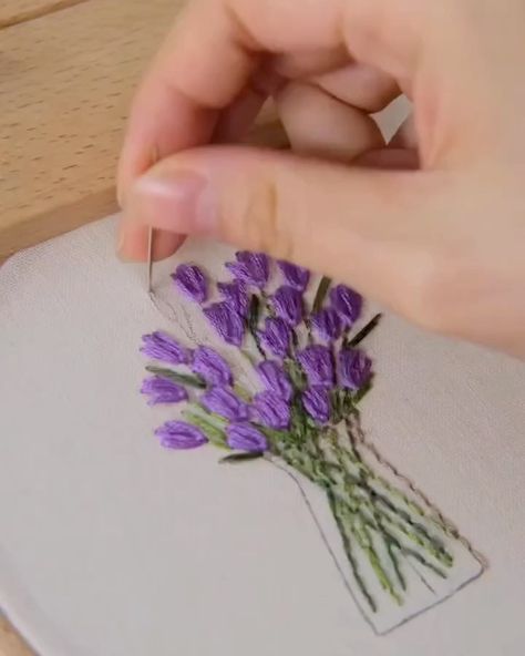 @rozabird | Instagram Sulaman Pita, Projek Menjahit, Embroidery Hoop Art Diy, Basic Hand Embroidery Stitches, Pola Bordir, Diy Embroidery Designs, Hand Embroidery Patterns Flowers, Hand Embroidery Videos, Diy Embroidery Patterns