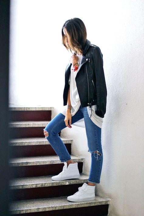 leather moto jacket, white tee, ripped knee jeans & whit hi-top sneakers #style #fashion White Hightop Vans Outfit, Van High Tops Outfit, High Top Vans Outfit, High Top Sneakers Outfit, Hightop Vans, High Tops Outfit, How To Wear Vans, Tops Outfit, Estilo Tomboy