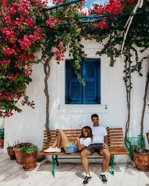 Couple Travel Photos, Paros Island, Paros Greece, Couple Picture, Couples Vacation, Couple Picture Poses, Couple Photoshoot Poses, Outdoor Restaurant, Cute Couples Photos