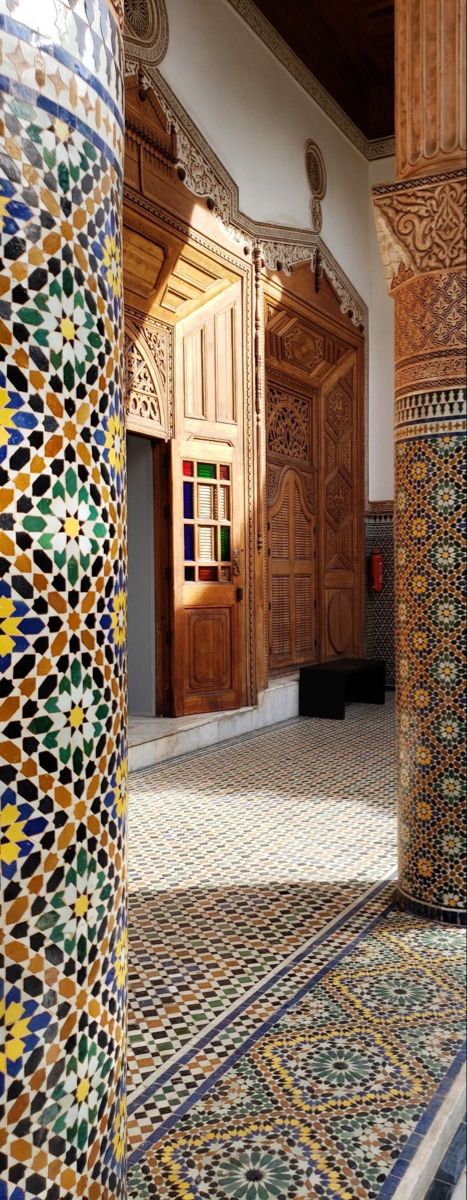 Architecture Morocco, Geometric Pottery, Pottery Shapes, Moroccan Riad, Moroccan Architecture, Mosque Design, Culture Food, Architecture Model House, Morocco Travel