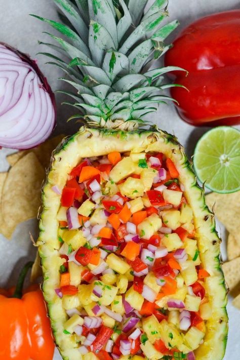 40 Easy Cinco de Mayo Recipes! • Our Home Made Easy. #cincodemayo #cinco #cincodemayoparty #cincodemayorecipes #health #healthy #healthyrecipes #healthyliving #healthylifestyle #healthylife Taco Theme Potluck Ideas, Summer Taco Bar, Mexican Passed Appetizers, Taco Twosday Food Ideas, Party Items Decorations, Taco Shower Ideas, Fun Mexican Appetizers, Taco Party Drinks, Taco Party Drink Ideas