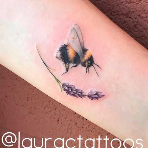 Little Bee Tattoo, Bumble Bee Tattoo, Lavender Tattoo, Bee Painting, Witch Tattoo, Mother Tattoos, Sun Tattoos, Clock Tattoo, Beautiful Tattoo