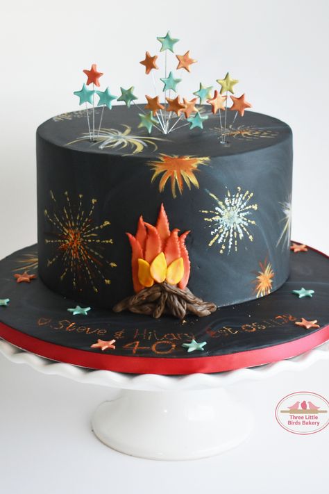 Firework Themed Birthday Party, Firework Cake Ideas, Bonfire Night Cake, Firework Cake, Firework Party, Bonfire Cake, School Cakes, Bonfire Night Food, Fireworks Cake